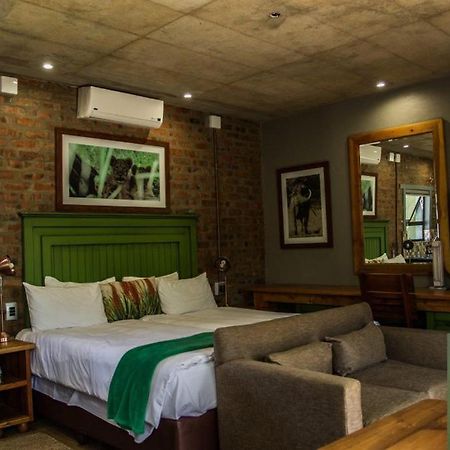 Chameleon Bush Lodge Hammanskraal Bagian luar foto