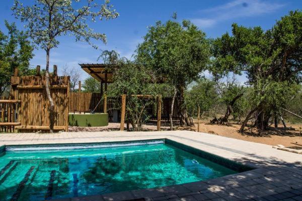 Chameleon Bush Lodge Hammanskraal Bagian luar foto