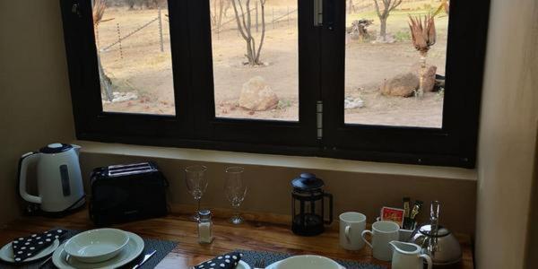 Chameleon Bush Lodge Hammanskraal Bagian luar foto